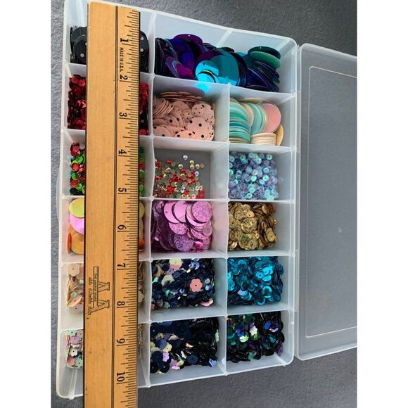 Mixed Sequin Set In Storage Box For Crafting & Decoration Projects - Picture 7 of 11